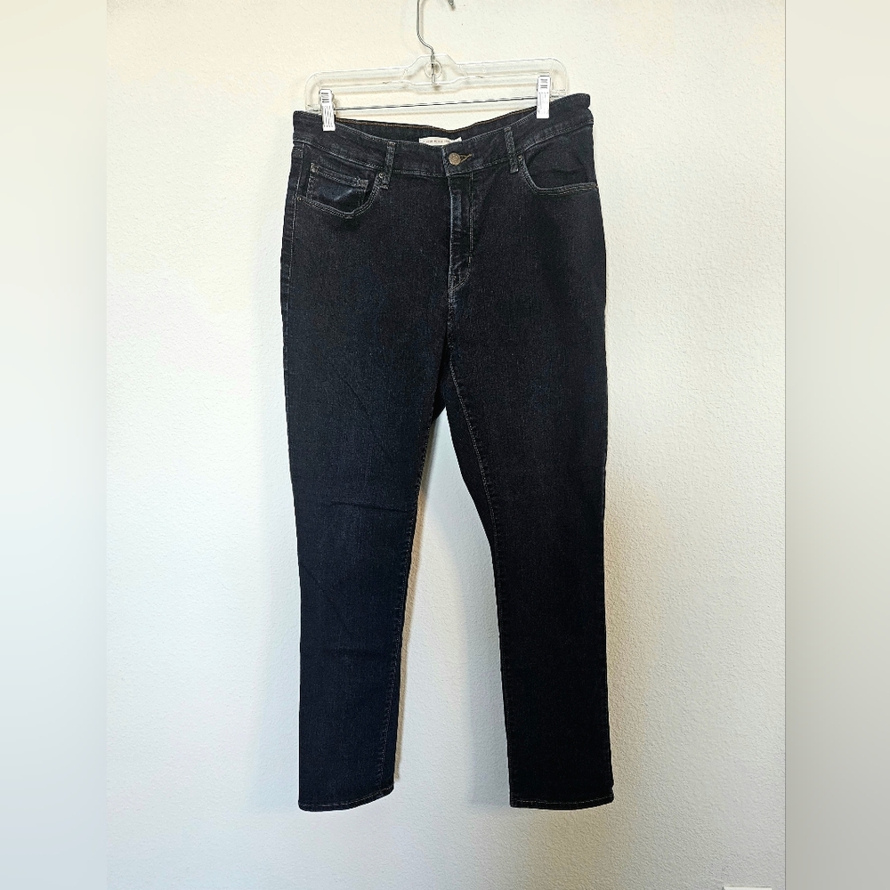 Levis Classic Mid Rise Skinny Jeans In Dark Blue